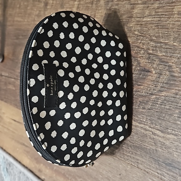 kate spade Handbags - Kate Spade Cosmetic Bag